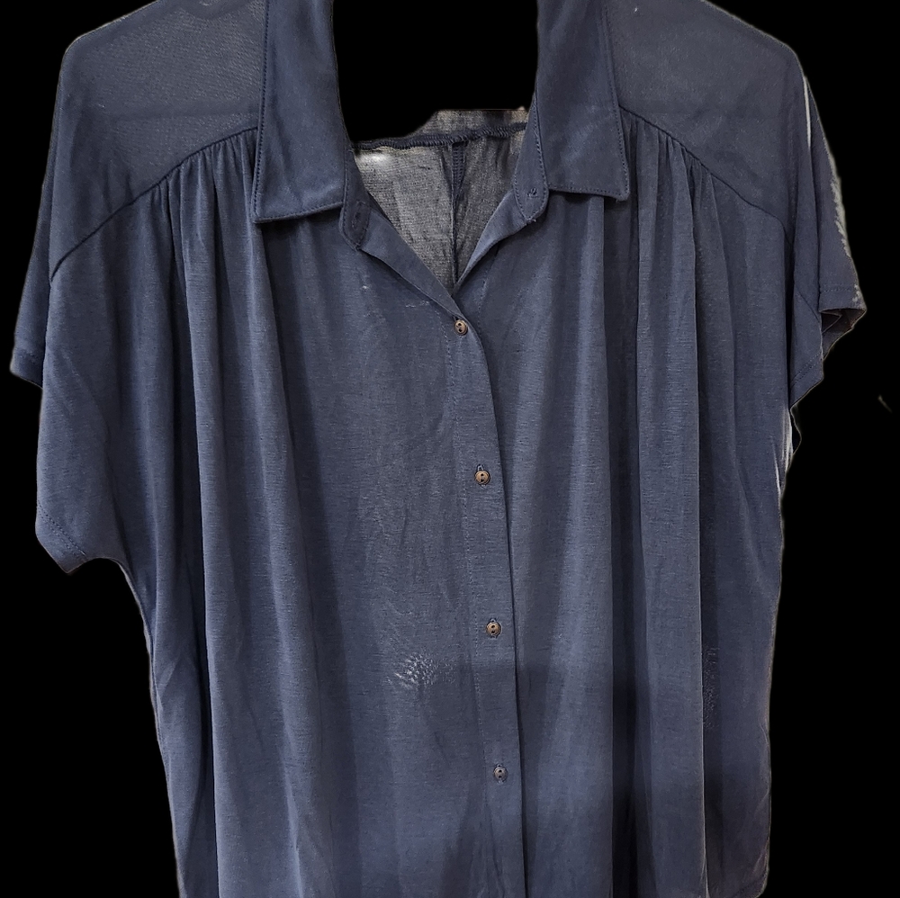 Lucky Brand XL dusty blue short sleeve semi sheer soft, & stretchy, button down
